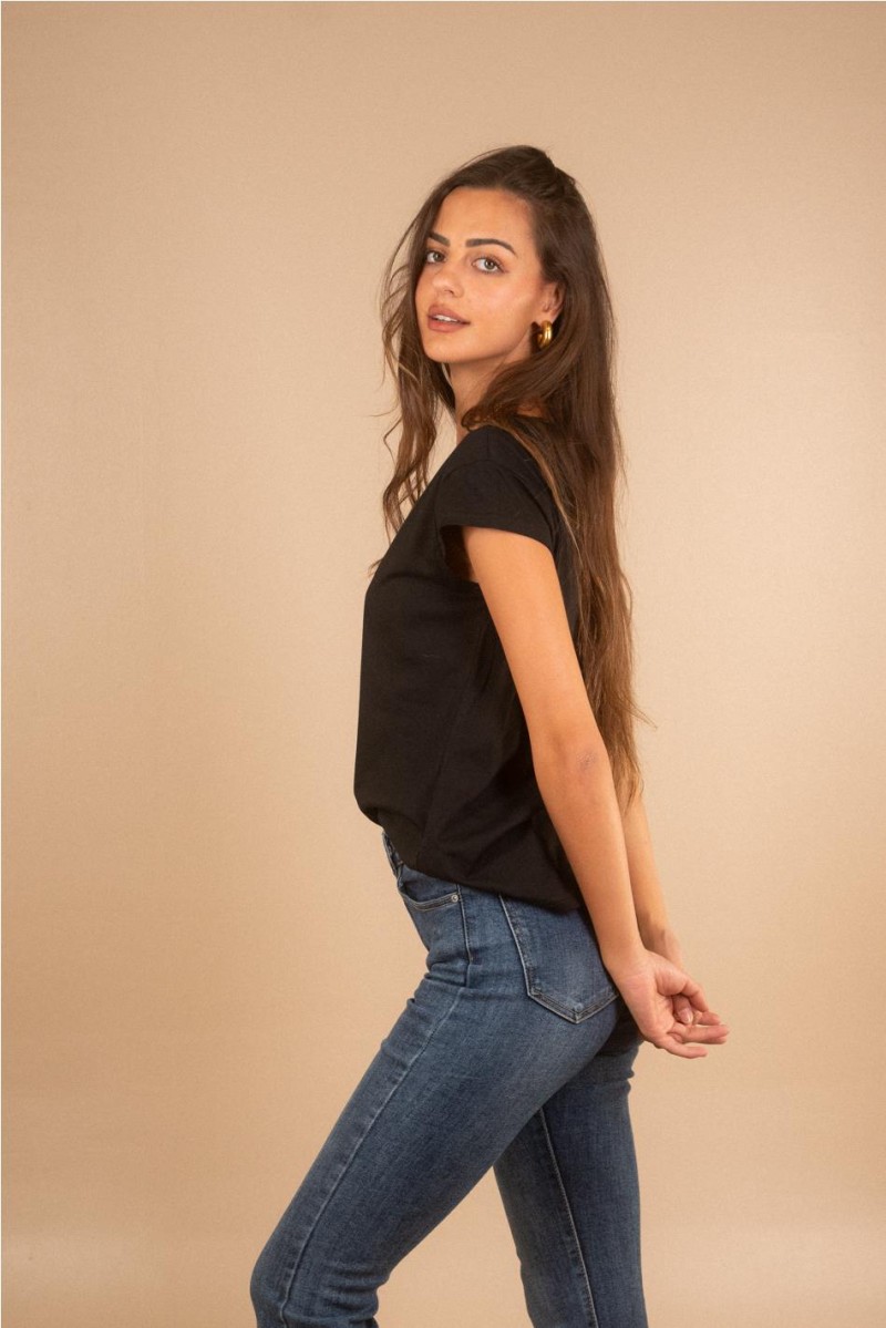 Camiseta Paradise NEGRO