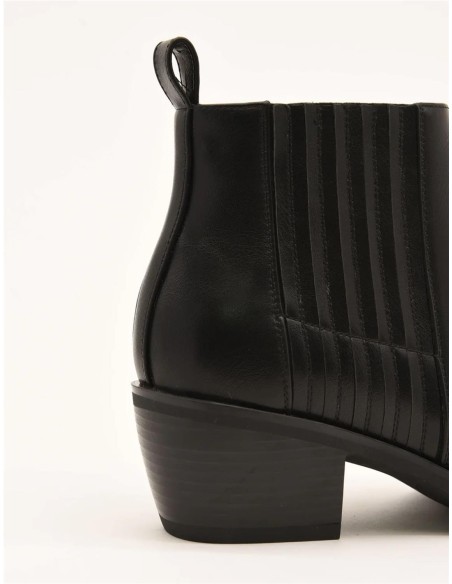 Botín Chelsea Azarey