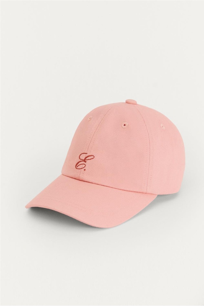 Gorra University EseOese Rosa