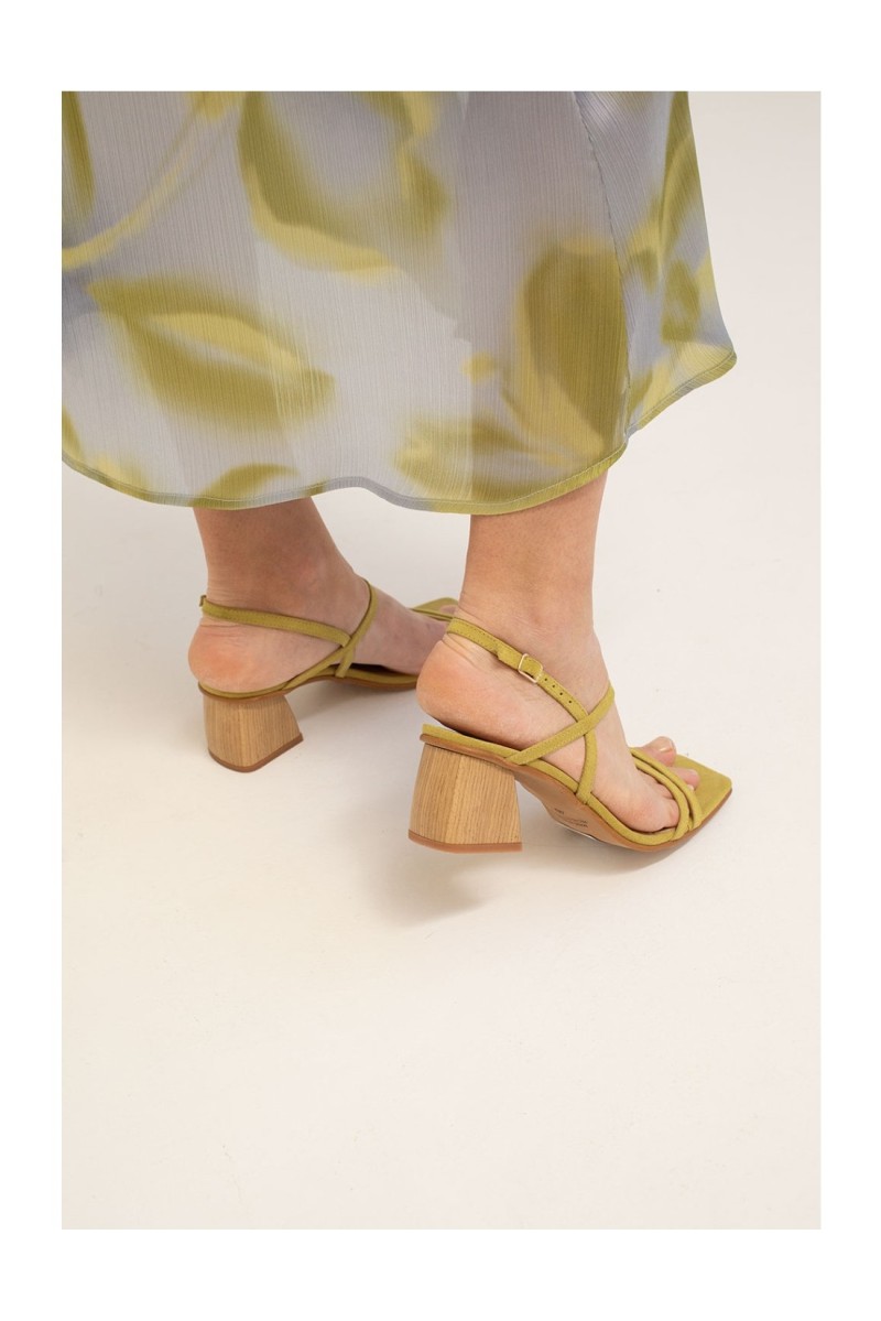 Sandalia Land Mus&Bombón